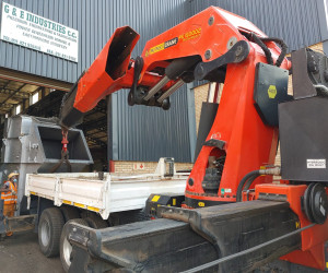 Heavy duty crane trucks Heavy duty crane trucks