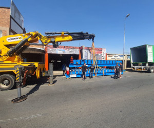 Heavy lift crane trucks Heavy lift crane trucks